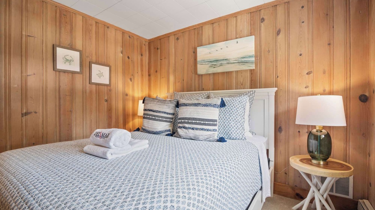 Photo of Bedroom in Northwest Harwich