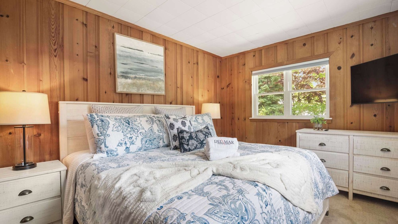 Photo of Bedroom in Northwest Harwich