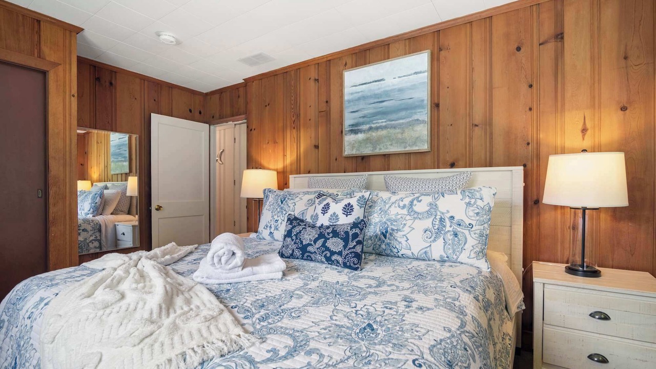 Photo of Bedroom in Northwest Harwich