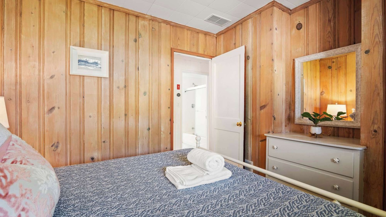 Photo of Bedroom in Northwest Harwich