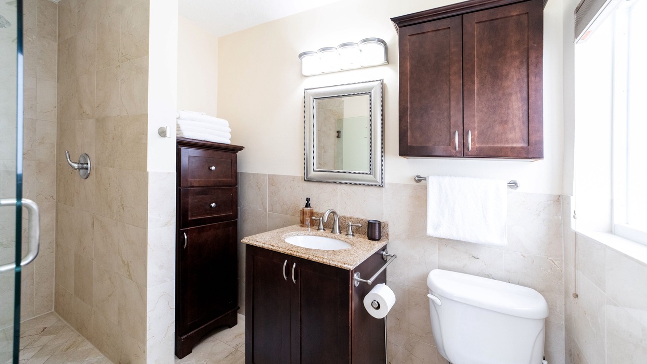 Photo of Bathroom in Central Fort Lauderdale