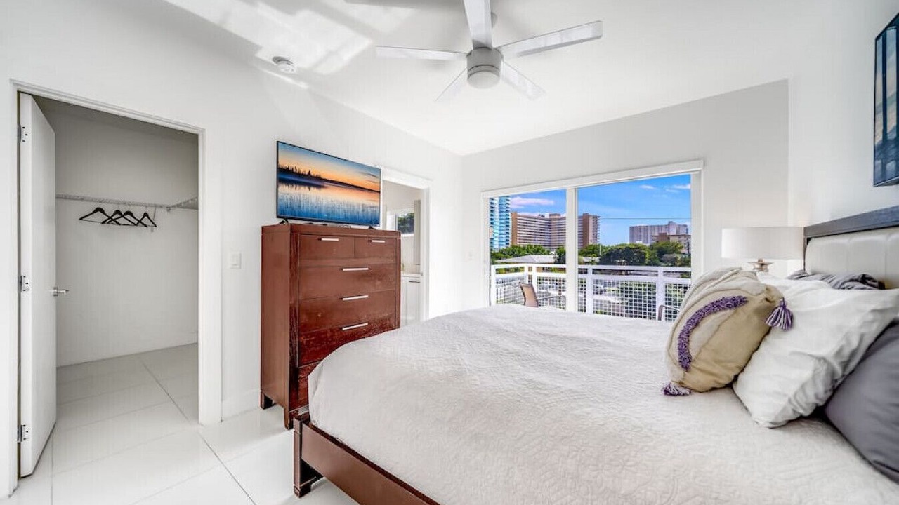 Photo of Bedroom in Pompano Beach