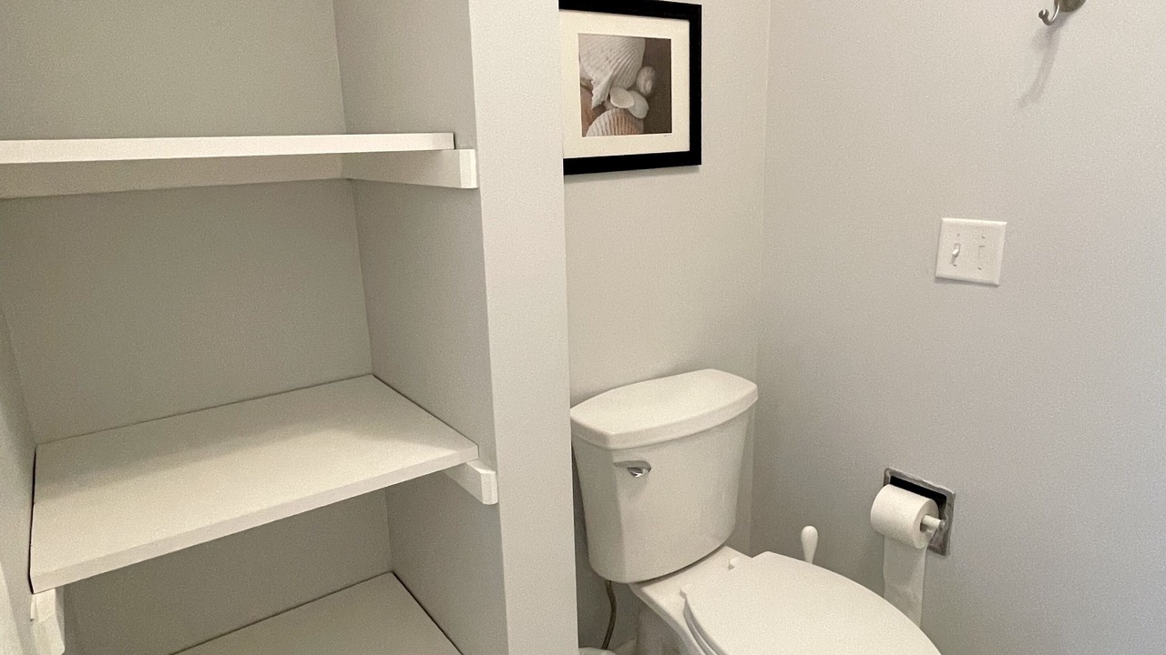 Photo of Bathroom in Country Club Estates