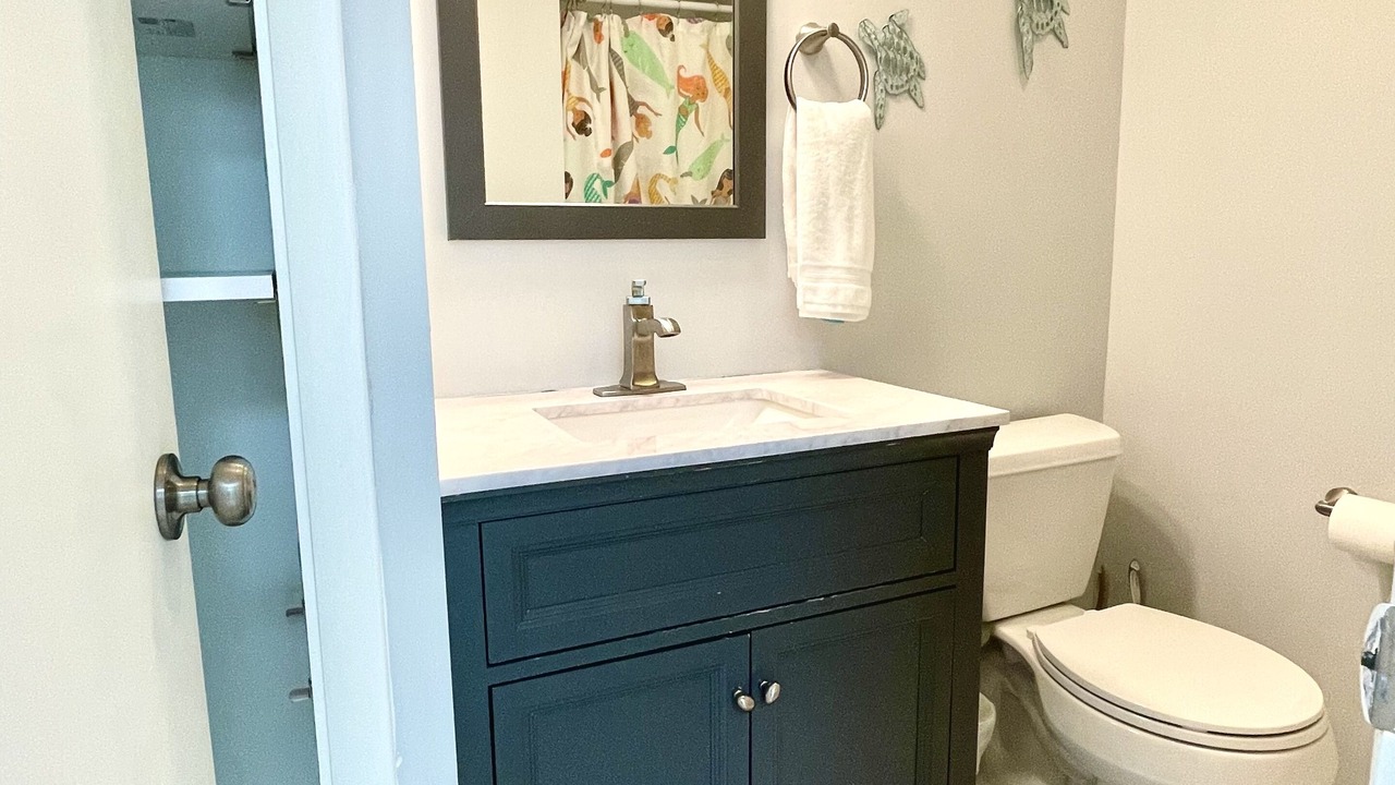 Photo of Bathroom in Country Club Estates