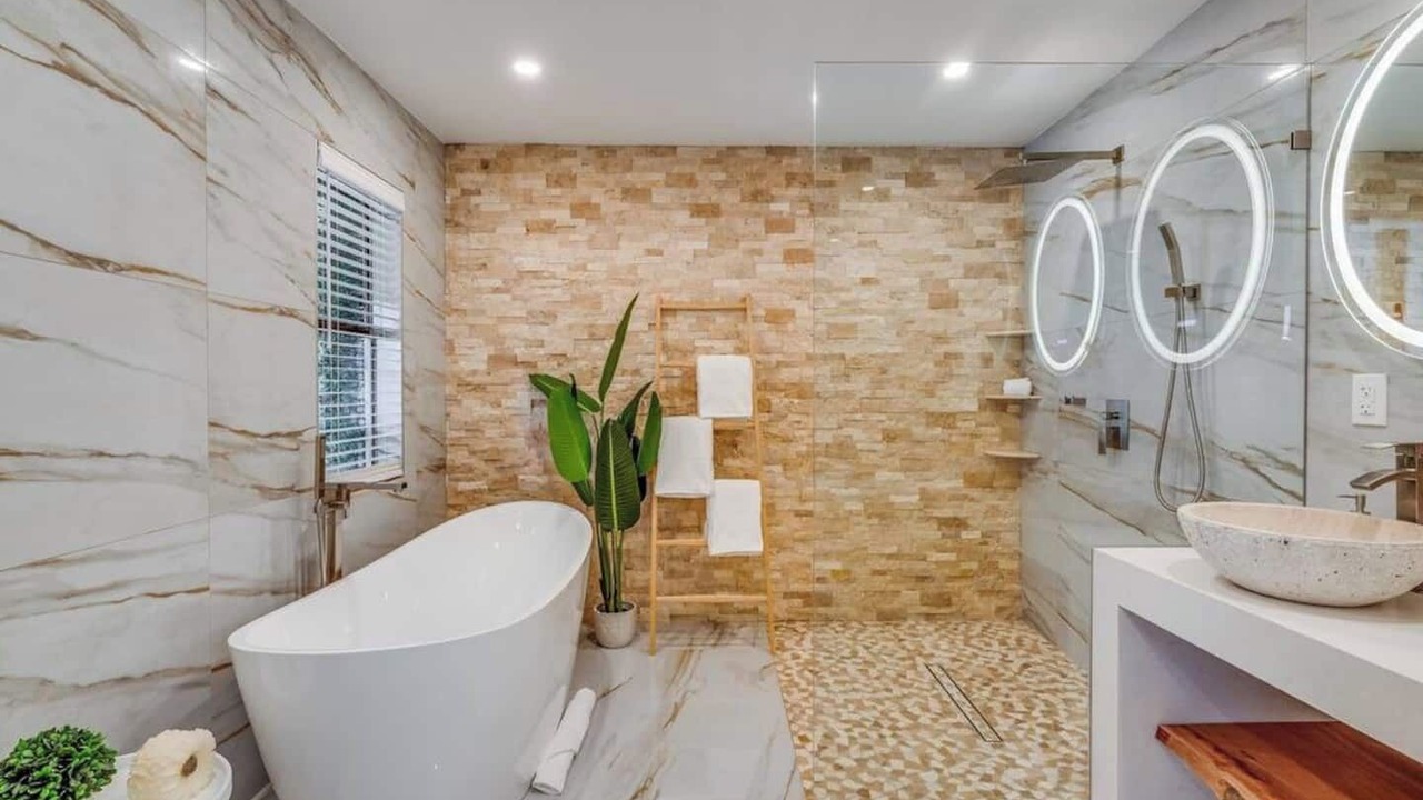 Photo of Bathroom in Central Fort Lauderdale