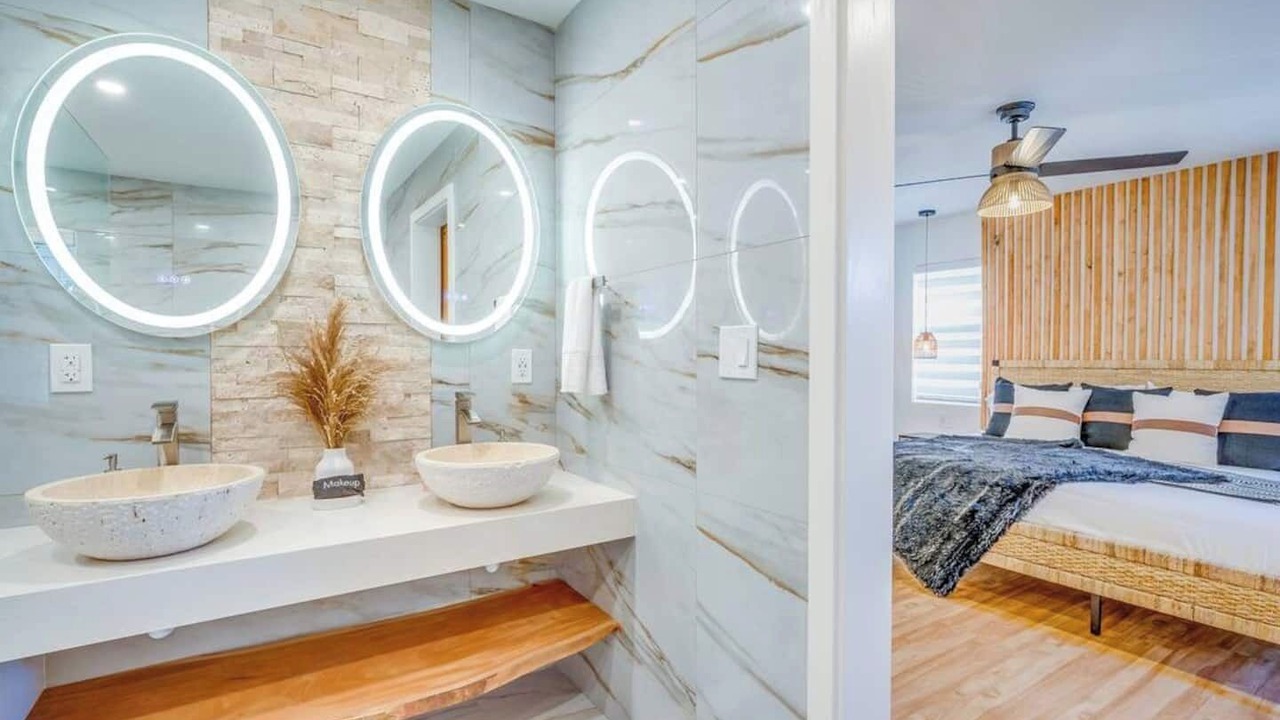 Photo of Bathroom in Central Fort Lauderdale