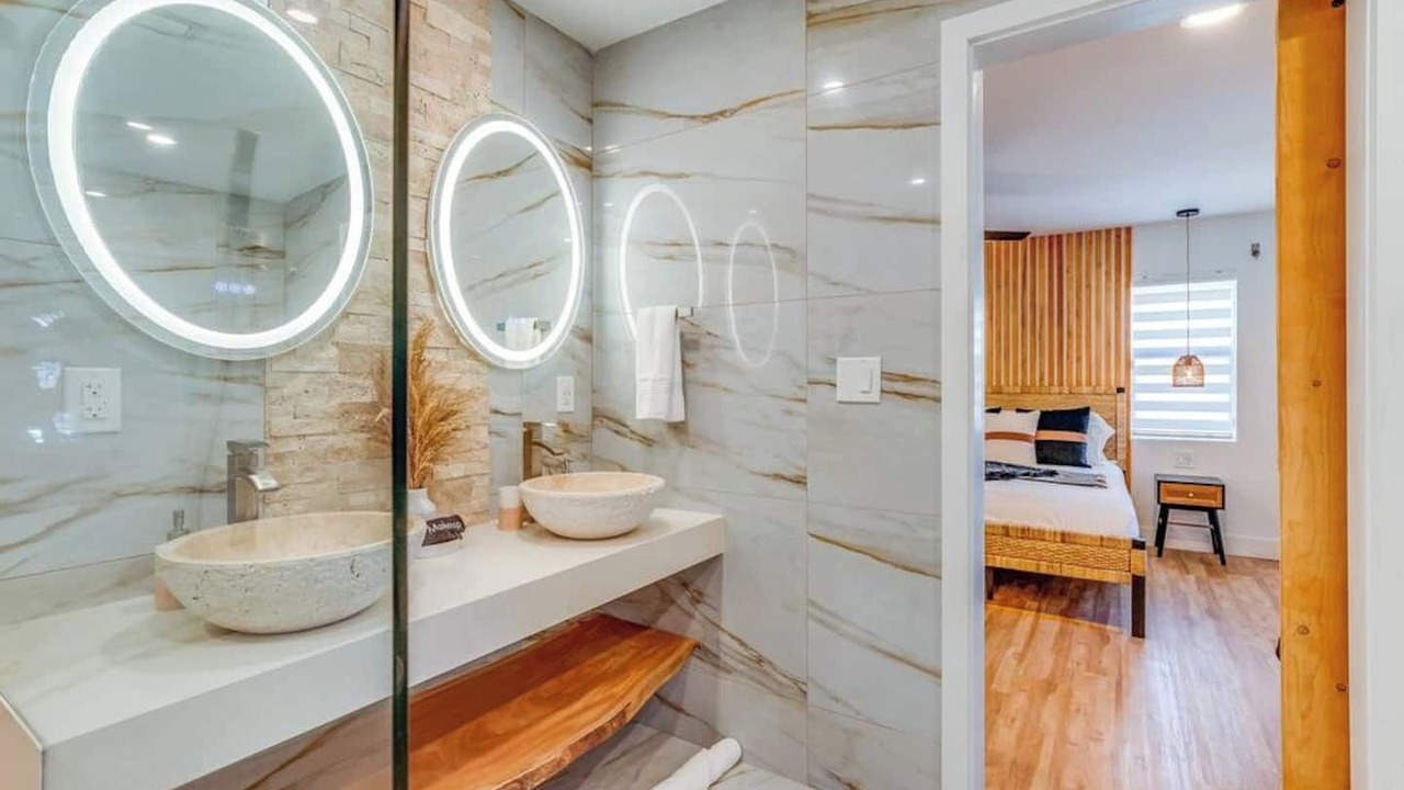 Photo of Bathroom in Central Fort Lauderdale