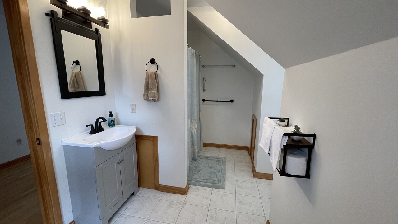 Photo of Bathroom in Quantico