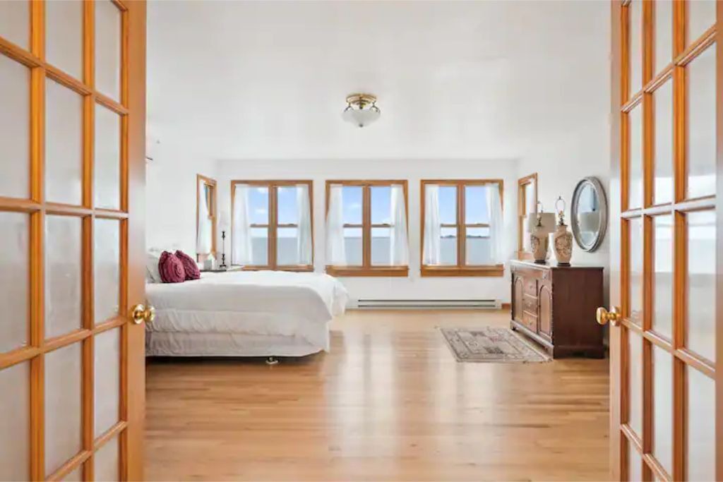 Photo of Bedroom in Quantico