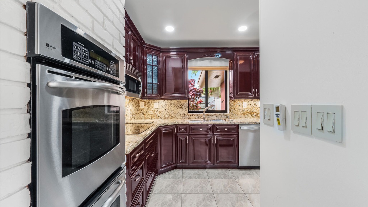 Photo of Kitchen in Hollywood Hills
