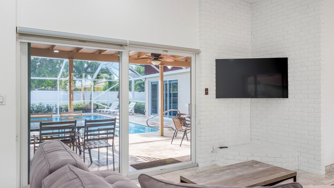 Photo of Livingroom in Hollywood Hills