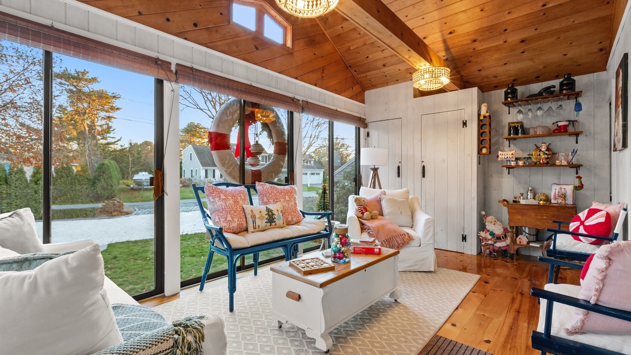 Photo of Livingroom in West Chatham
