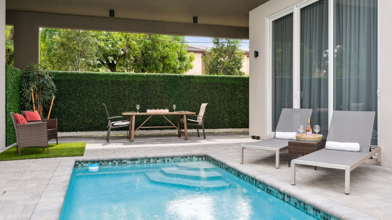 Photo of Outdoor in Coral Way