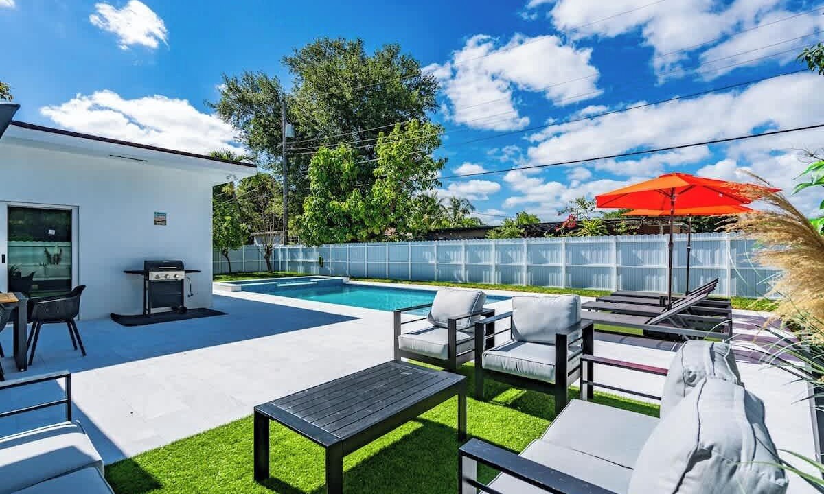 Photo of Outdoor in North Miami