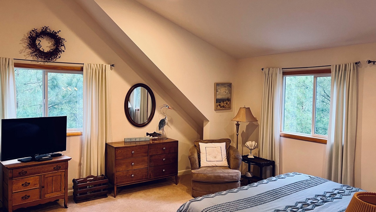 Photo of Bedroom in Lusby