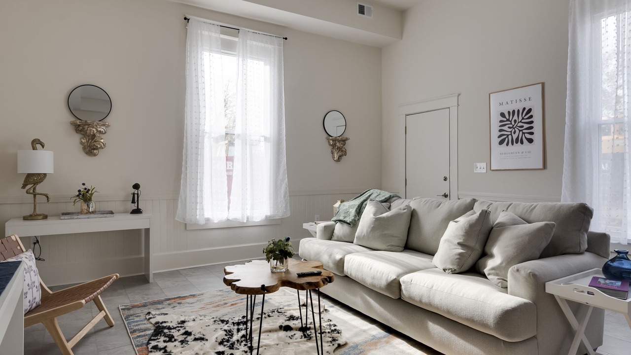 Photo of Bedroom in Issue