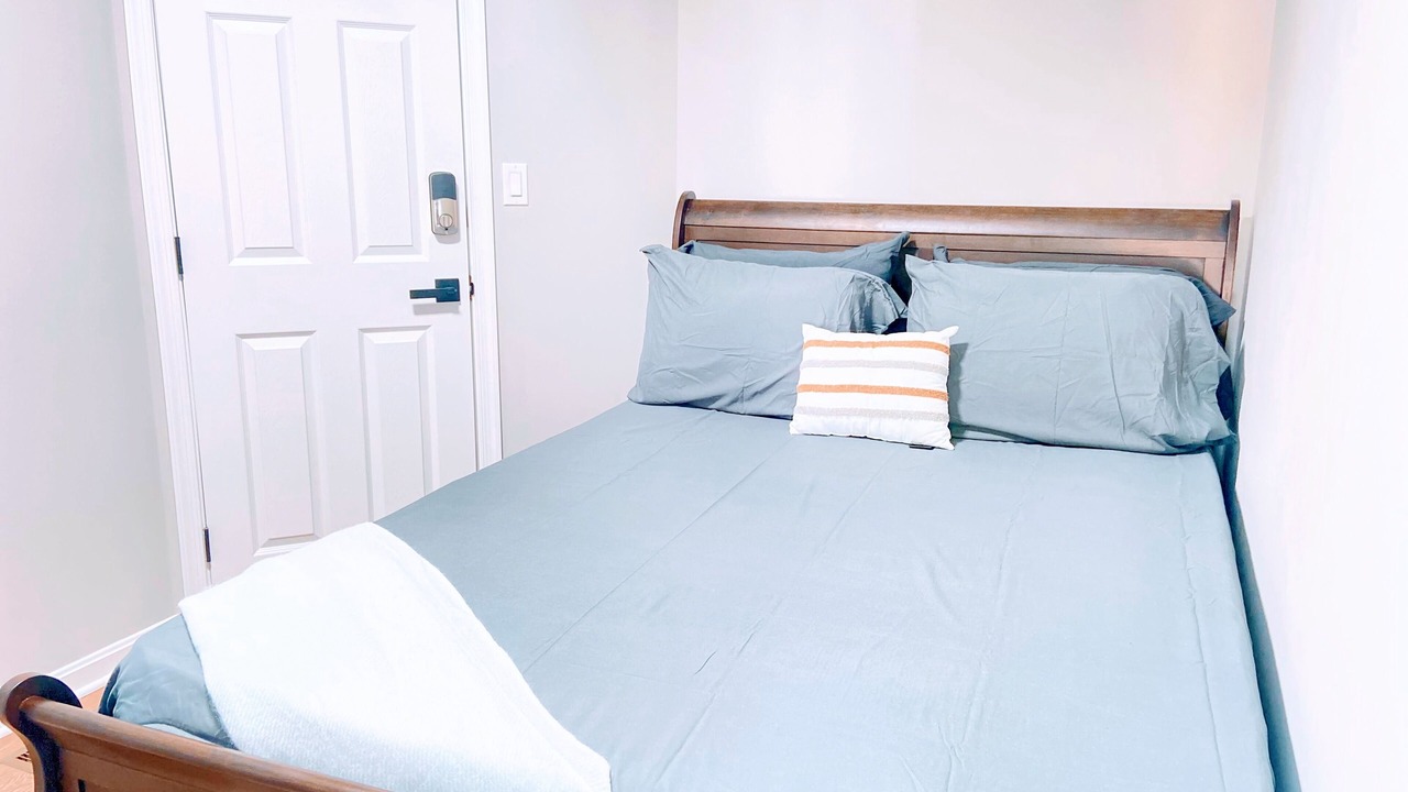 Photo of Bedroom in Downtown Baltimore