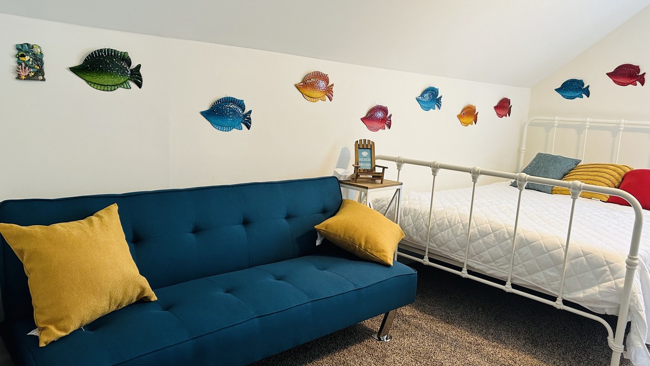 Photo of Bedroom in Cedar Neck