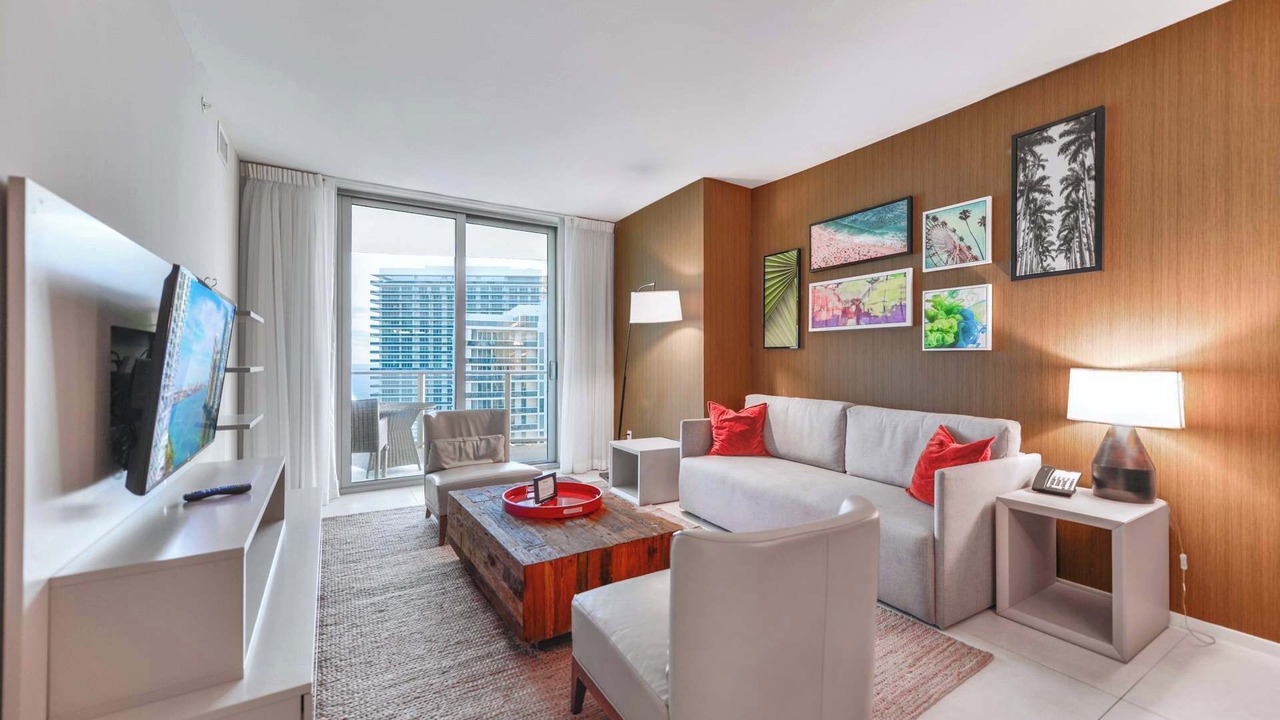 Photo of Livingroom in Hollywood South Central Beach