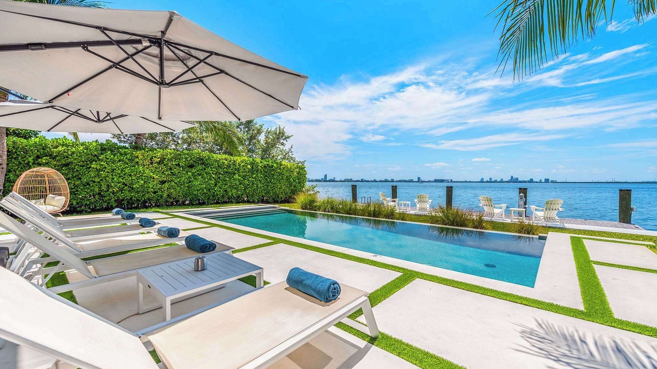 Photo of Outdoor in North Bay Village