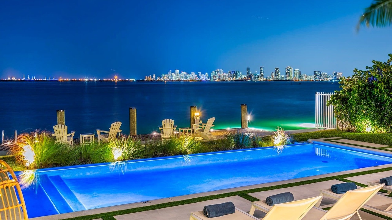 Photo of Outdoor in North Bay Village