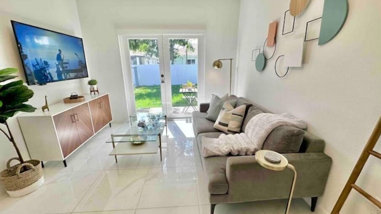 Photo of Livingroom in West Little River