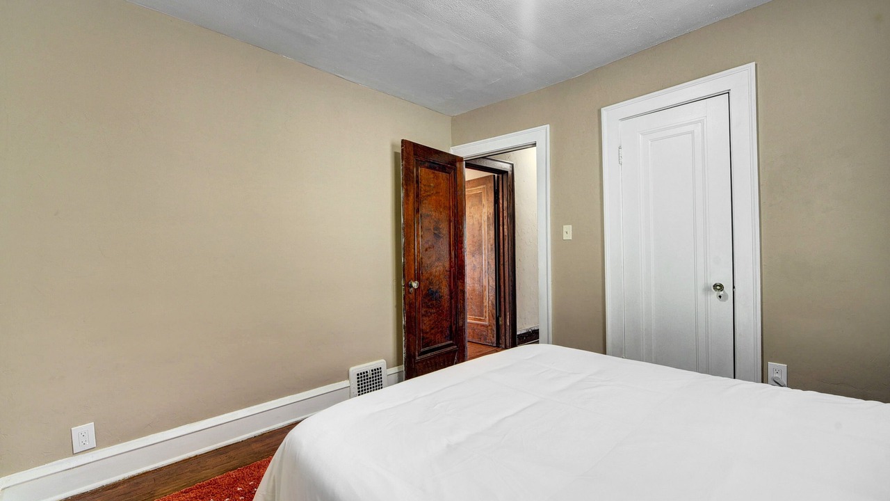Photo of Bedroom in Cleveland