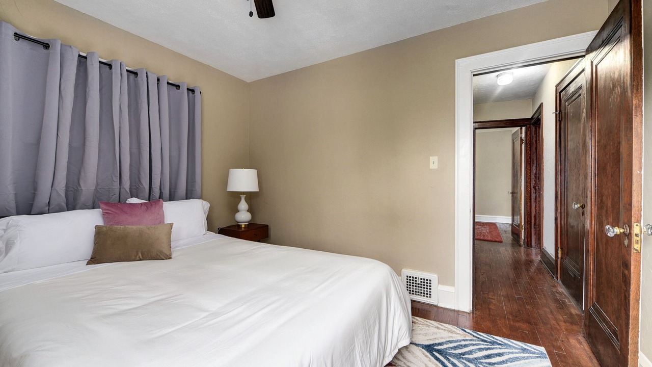 Photo of Bedroom in Cleveland