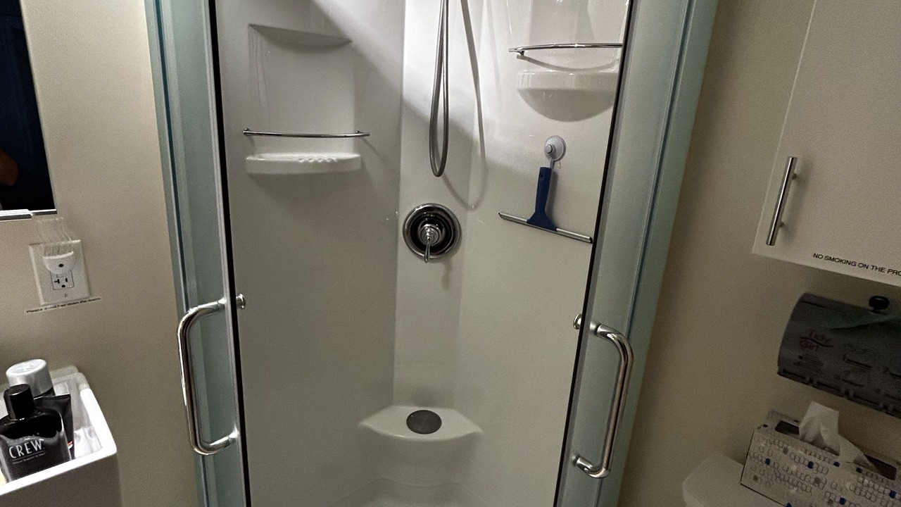 Photo of Bathroom in Harbor Village