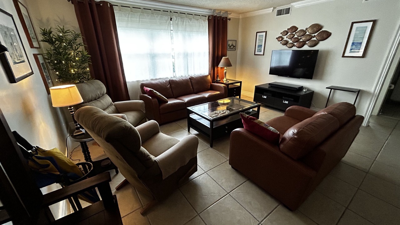 Photo of Livingroom in Harbor Village