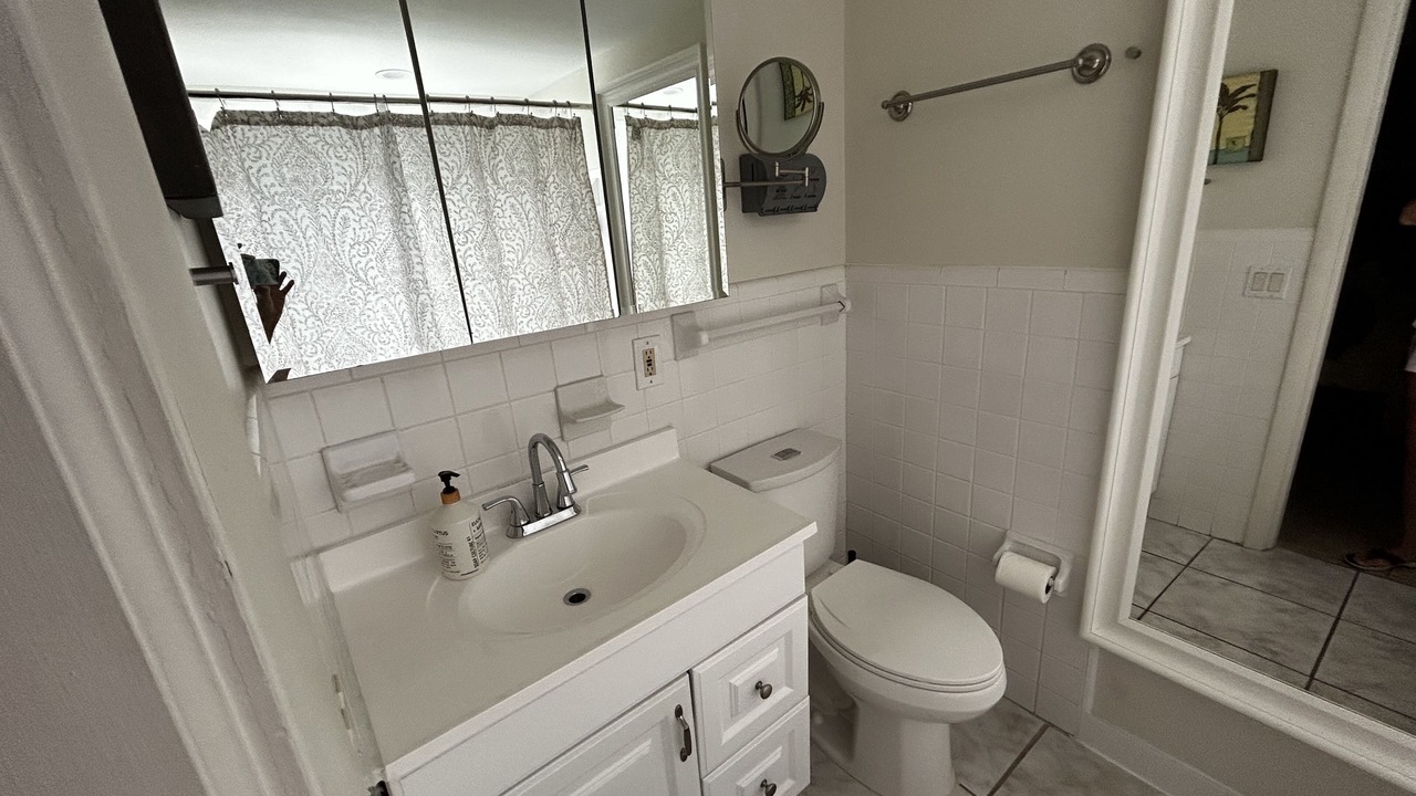Photo of Bathroom in Harbor Village