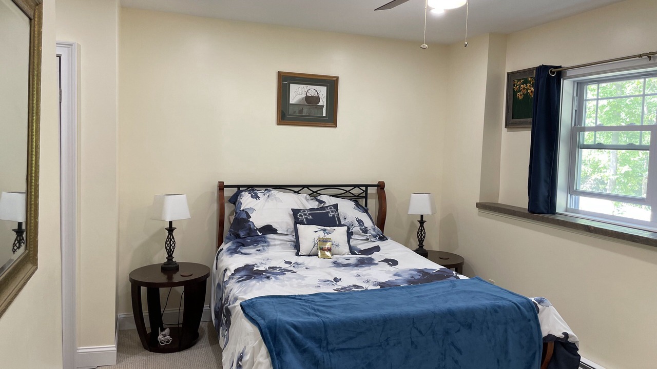 Photo of Bedroom in Saratoga Springs