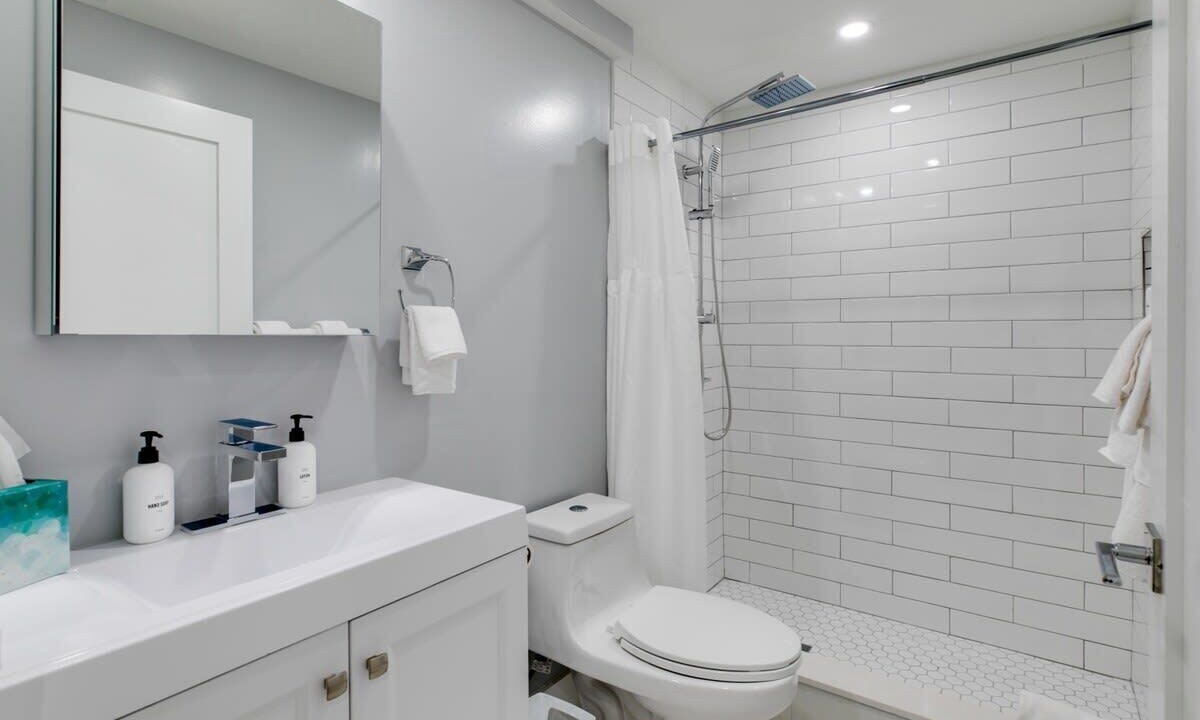 Photo of Bathroom in Center City East