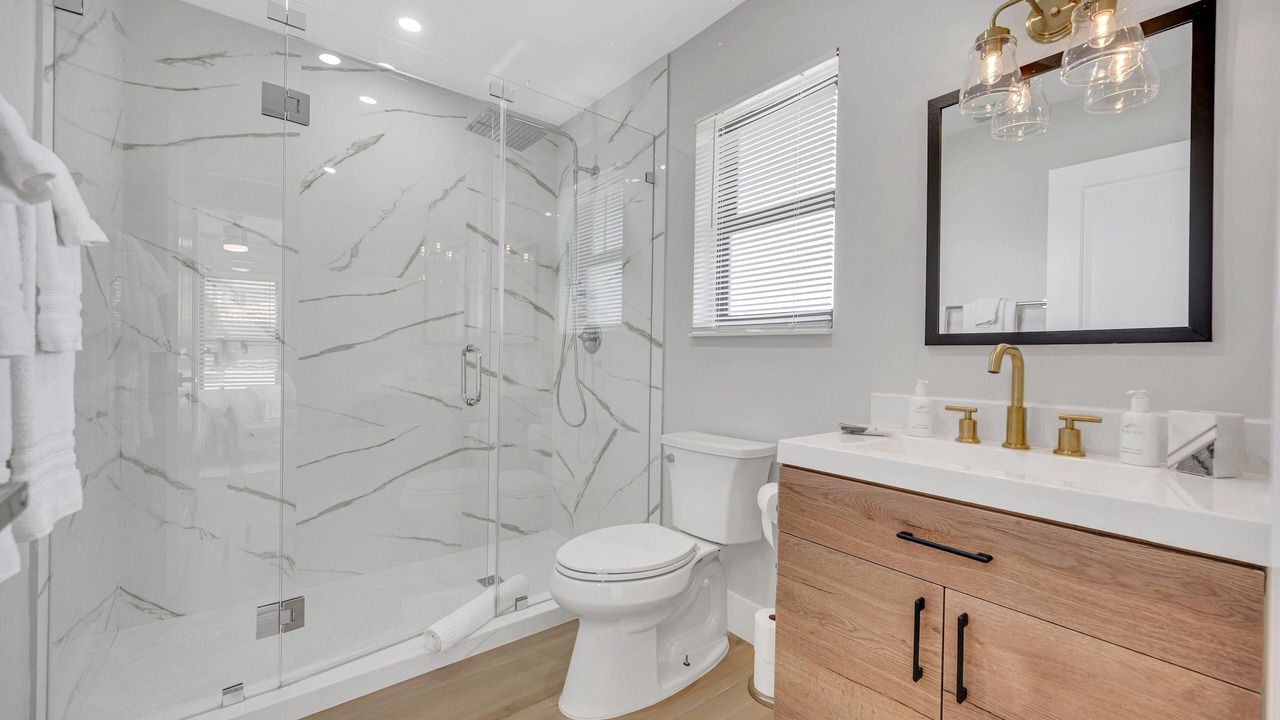 Photo of Bathroom in Bermuda Riviera
