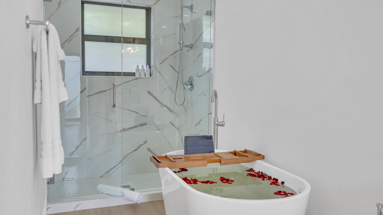 Photo of Bathroom in Bermuda Riviera