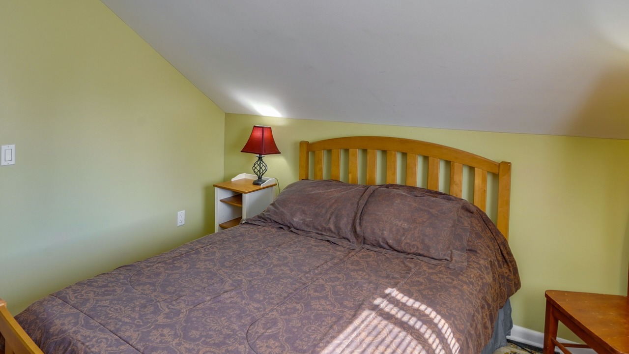 Photo of Bedroom in Newtonville