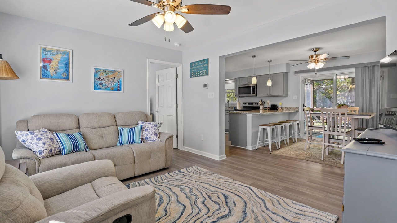 Photo of Livingroom in Captain's Cove