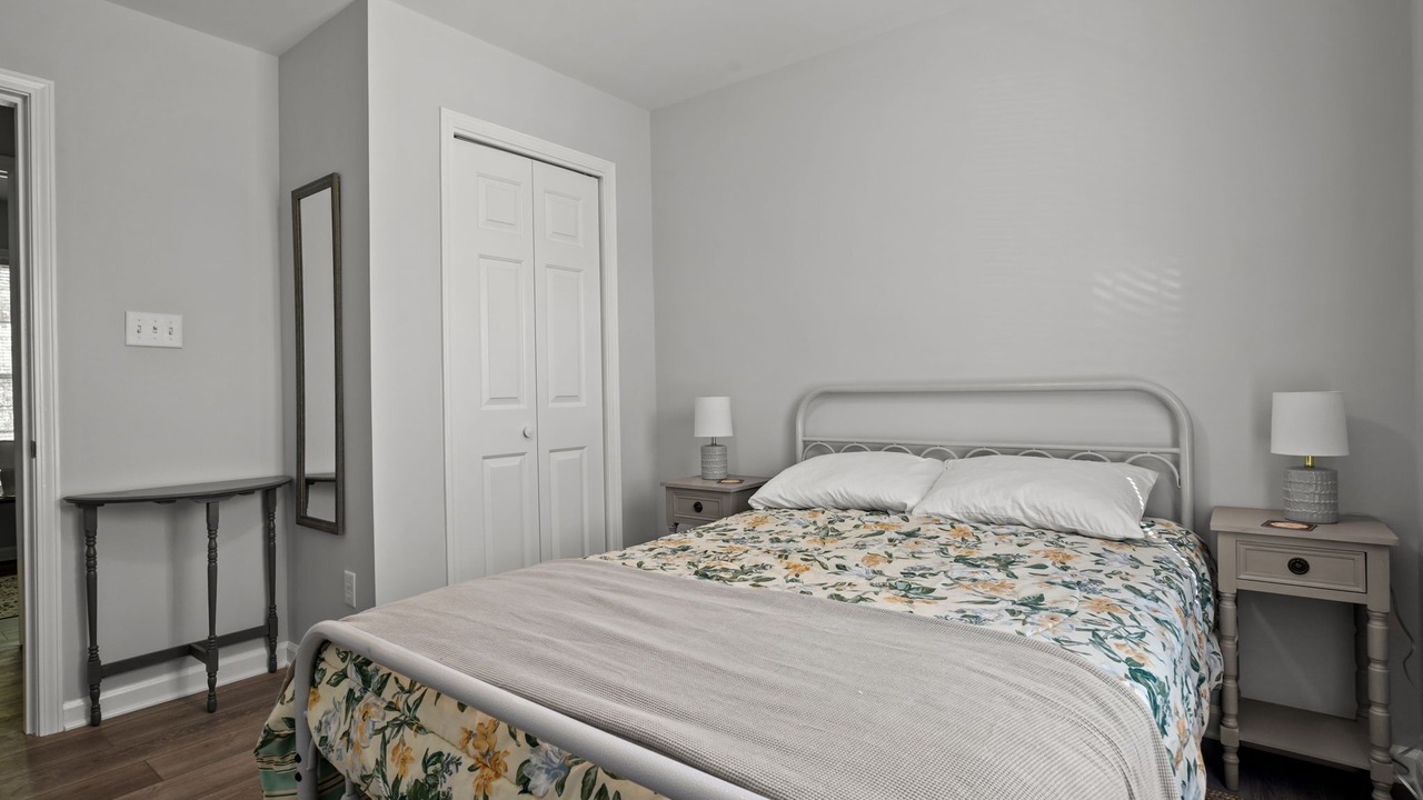 Photo of Bedroom in Captain's Cove