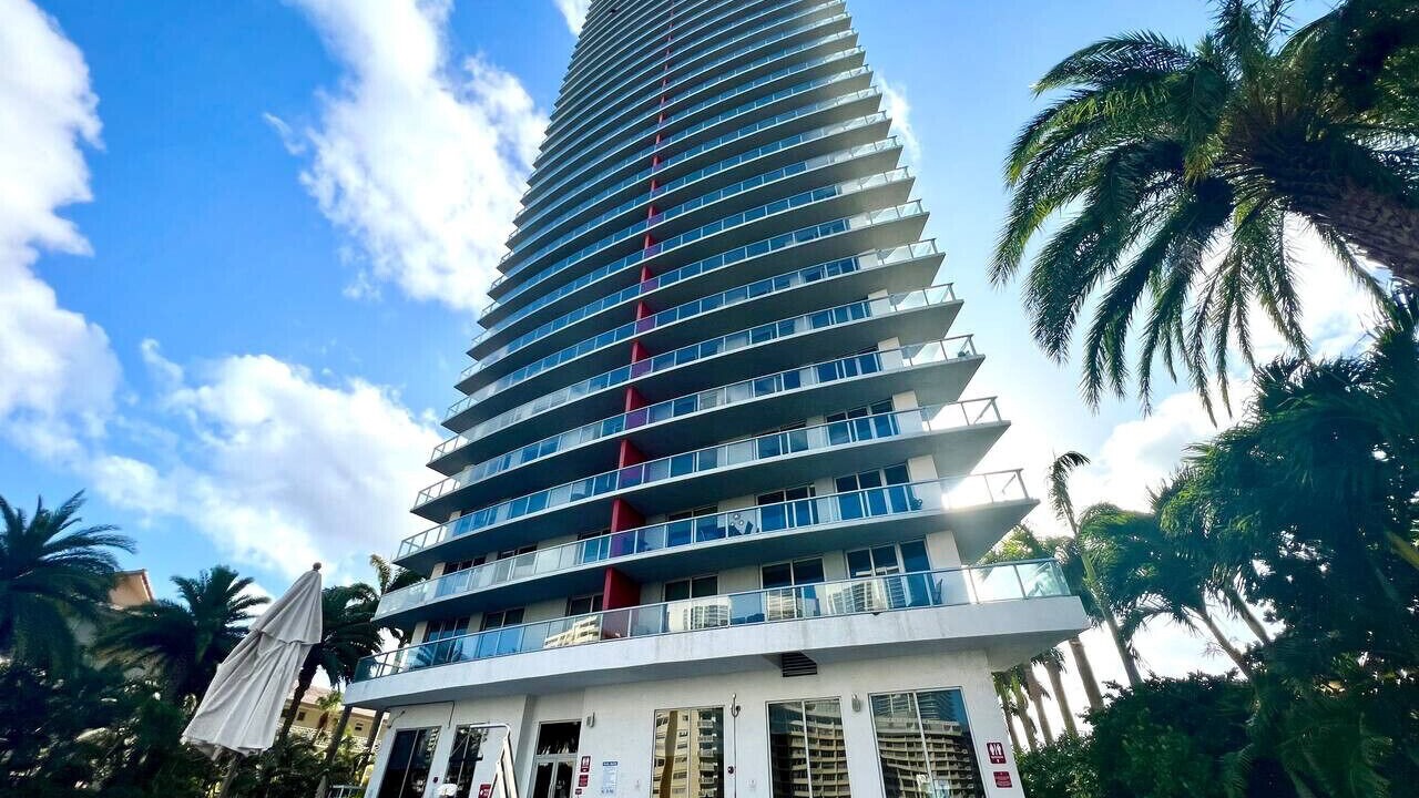 Photo of Outdoor in Hallandale Beach