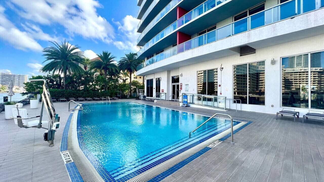 Photo of Outdoor in Hallandale Beach