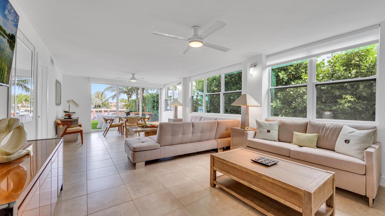 Photo of Livingroom in Barrier Island