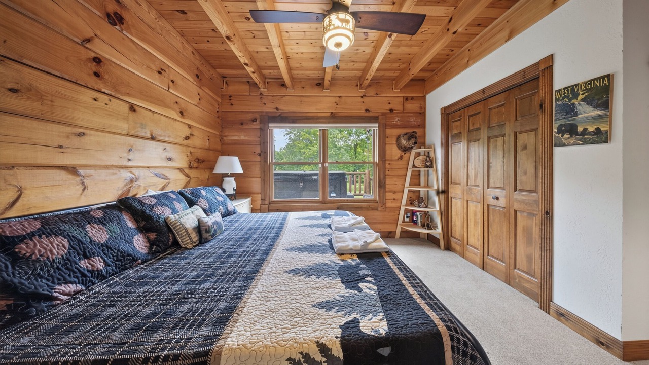 Photo of Bedroom in Slatyfork Farm