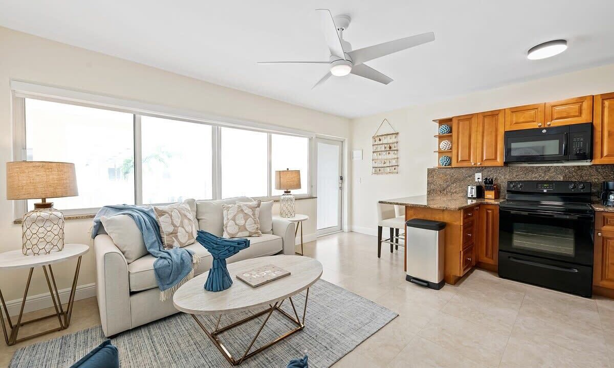 Photo of Livingroom in Lauderdale-by-the-Sea