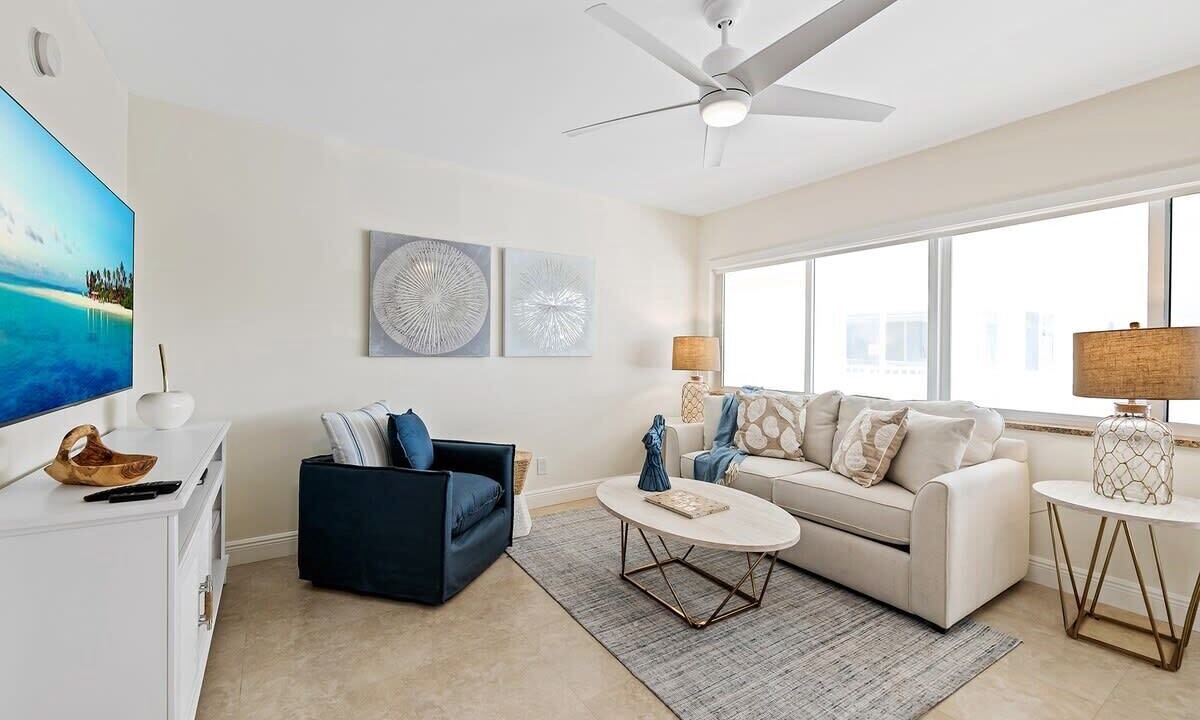 Photo of Livingroom in Lauderdale-by-the-Sea