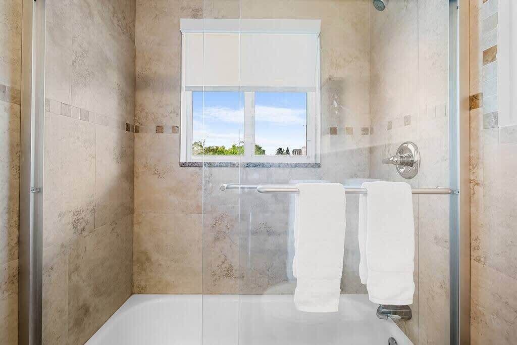 Photo of Bathroom in Lauderdale-by-the-Sea