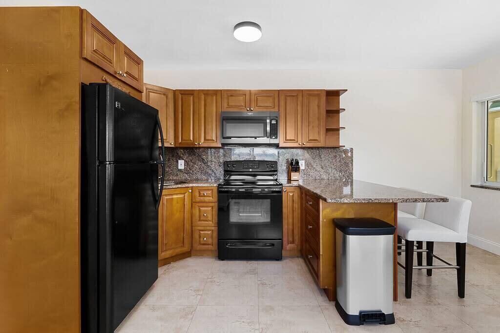 Photo of Kitchen in Lauderdale-by-the-Sea