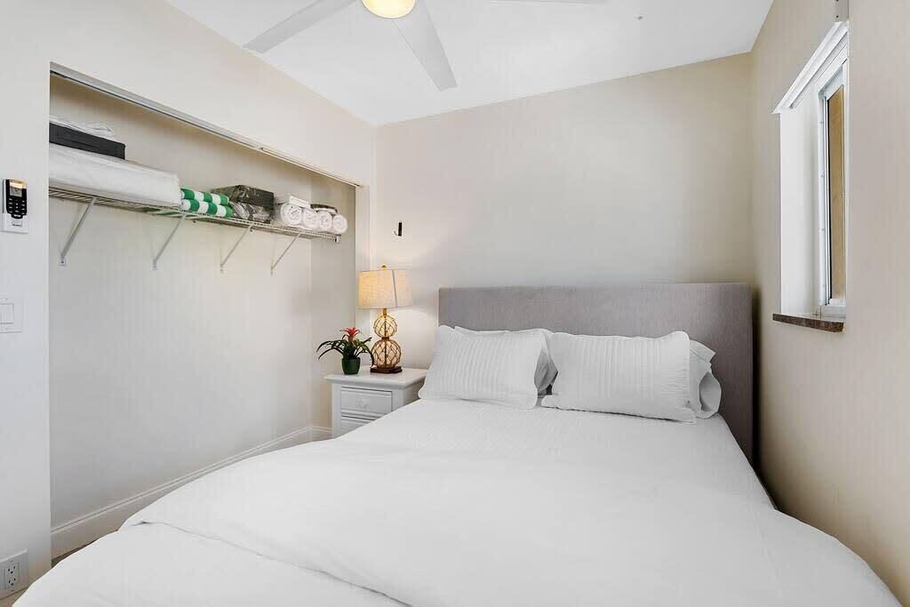 Photo of Bedroom in Lauderdale-by-the-Sea
