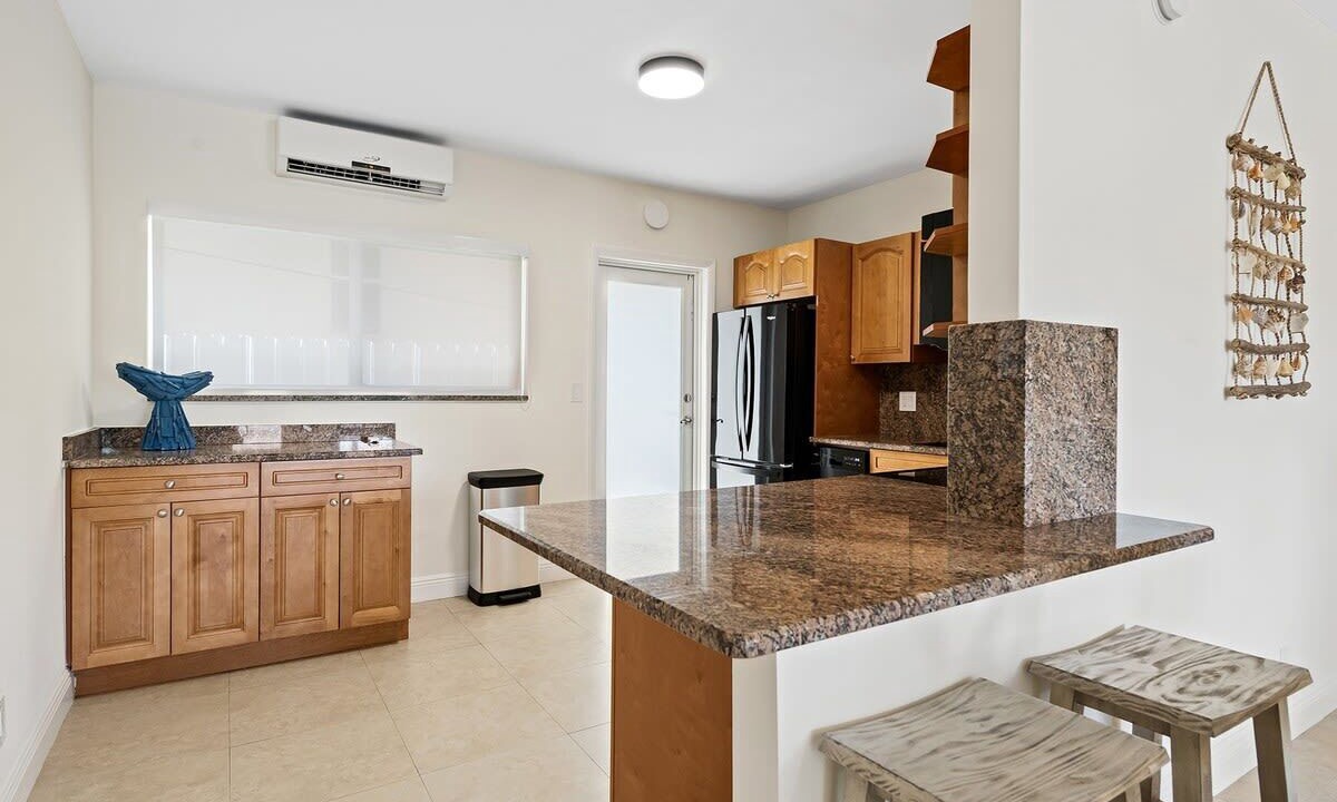 Photo of Kitchen in Lauderdale-by-the-Sea