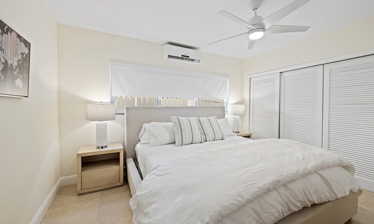 Photo of Bedroom in Lauderdale-by-the-Sea