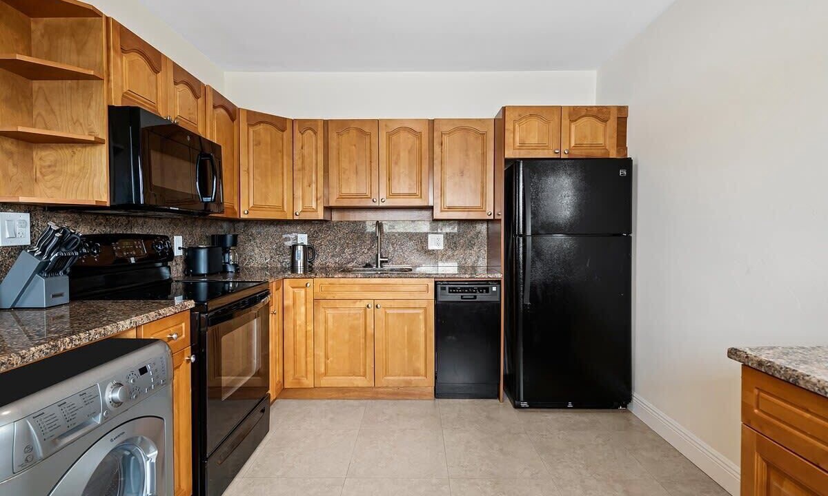 Photo of Kitchen in Lauderdale-by-the-Sea